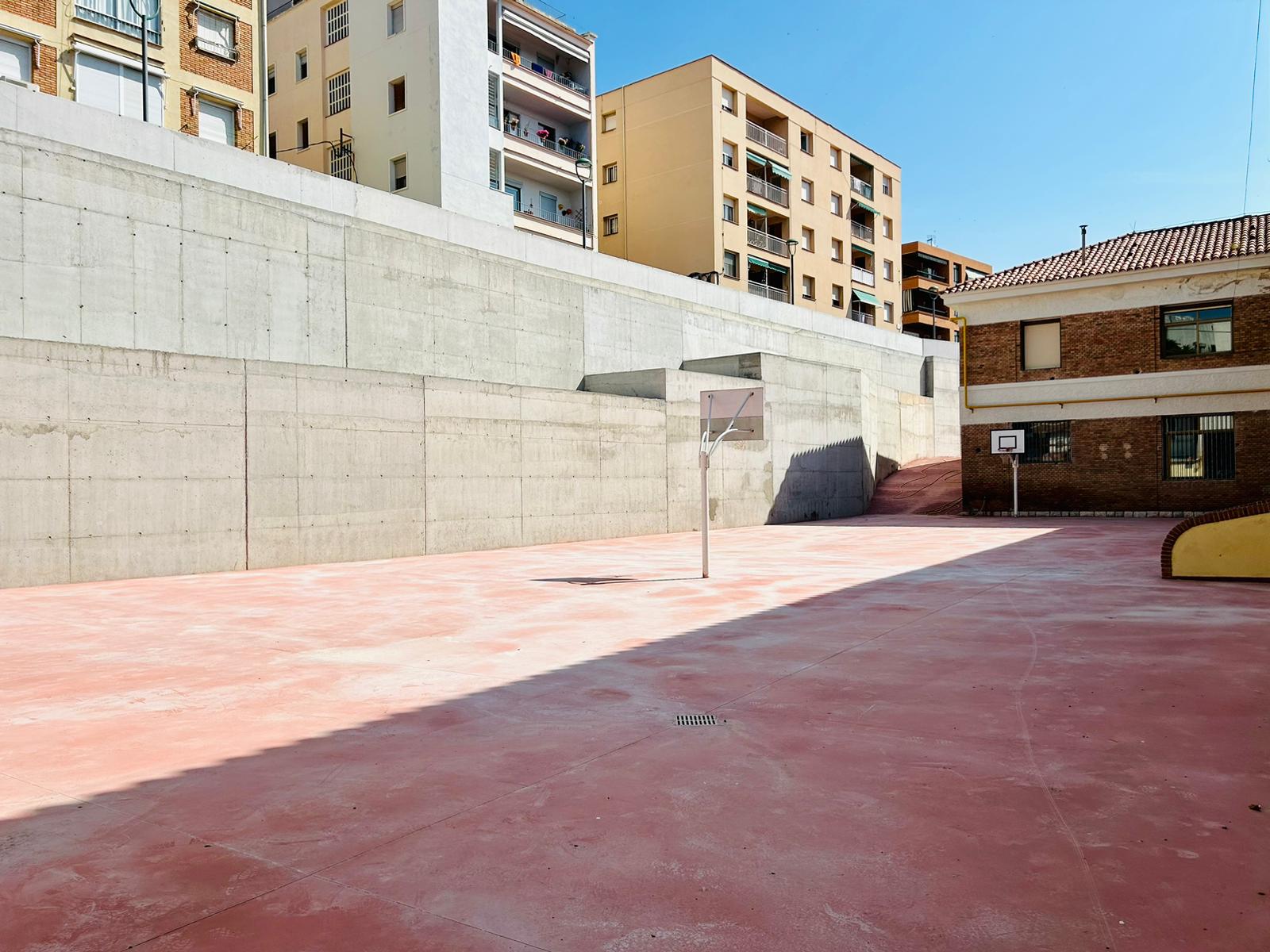 Obra d'emergència a l'escola del Miracle.